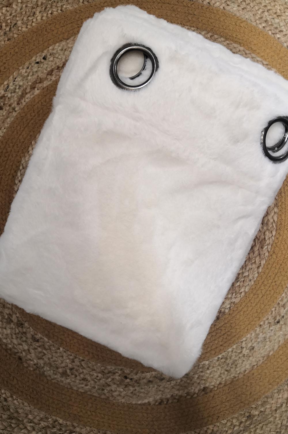 RIDEAU FOURRURE SICILIA 140 X 260 BLANC